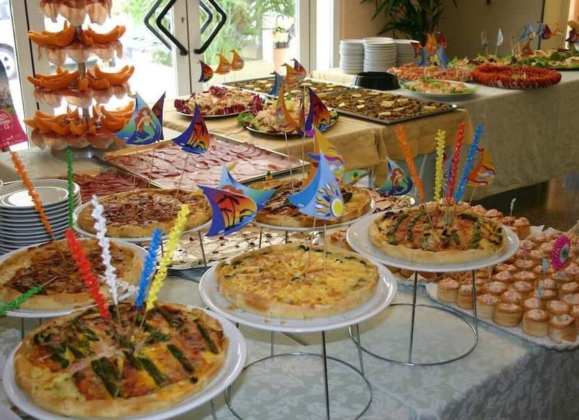 Buffet Ảnh