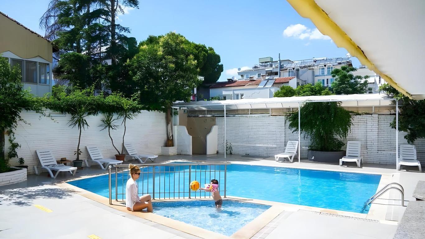 Vois Kemer Hotel