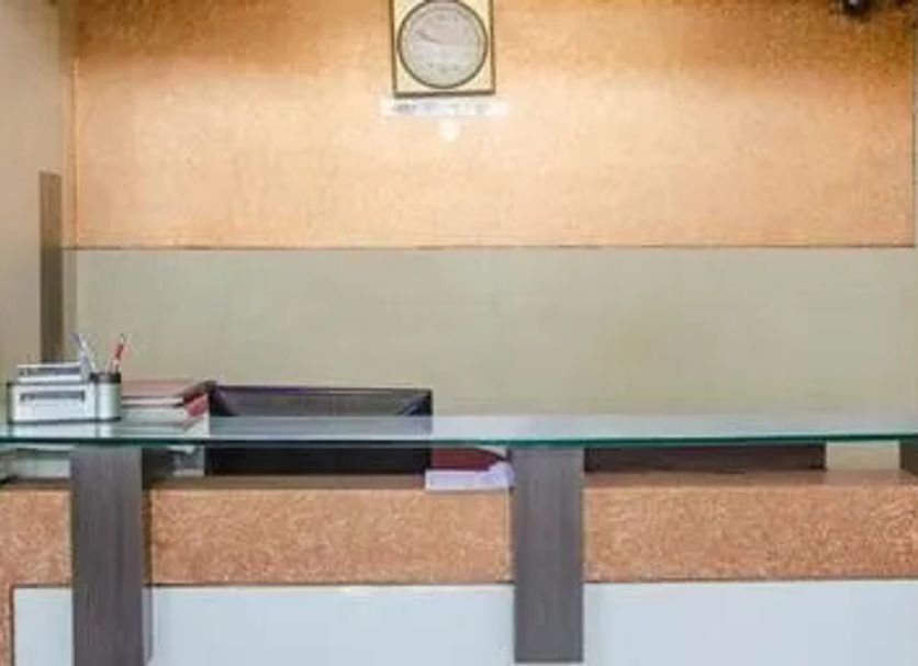 Lễ tân Ảnh