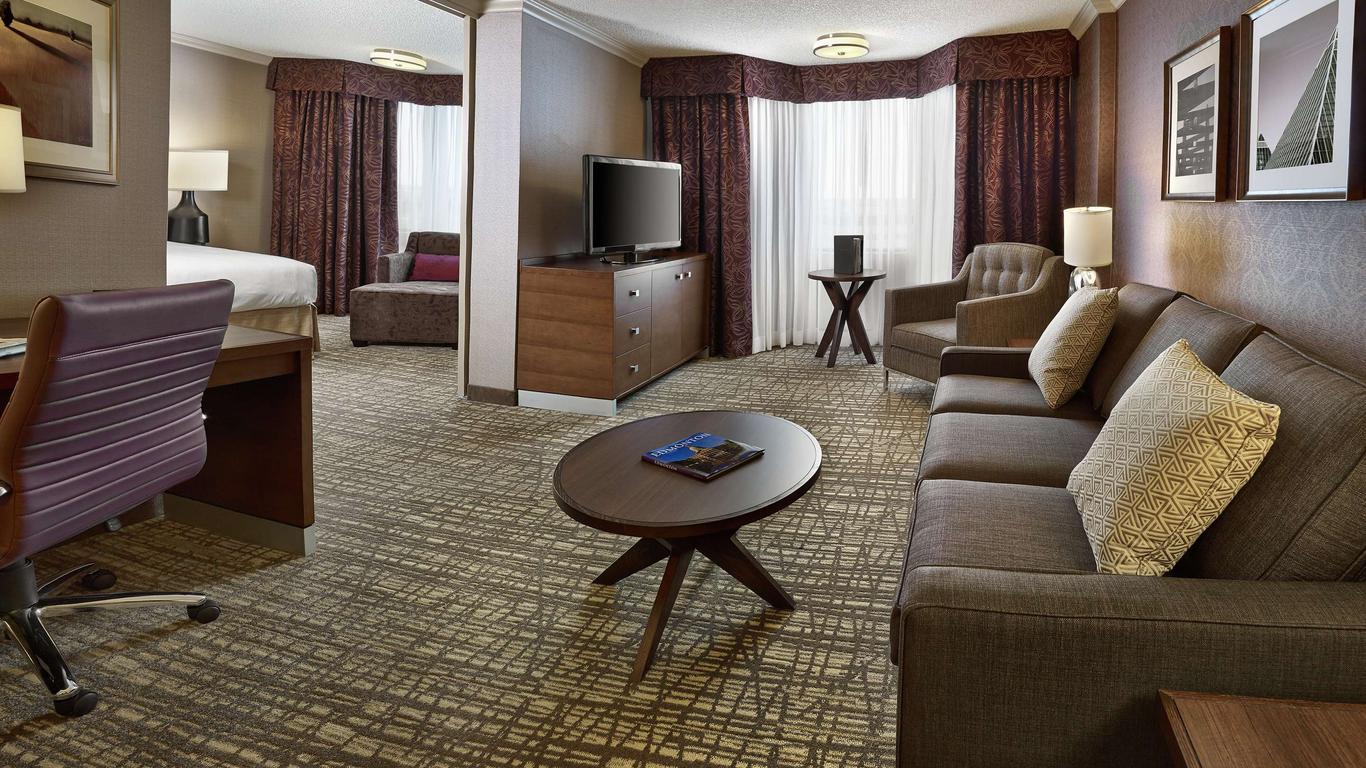 DoubleTree by Hilton West Edmonton