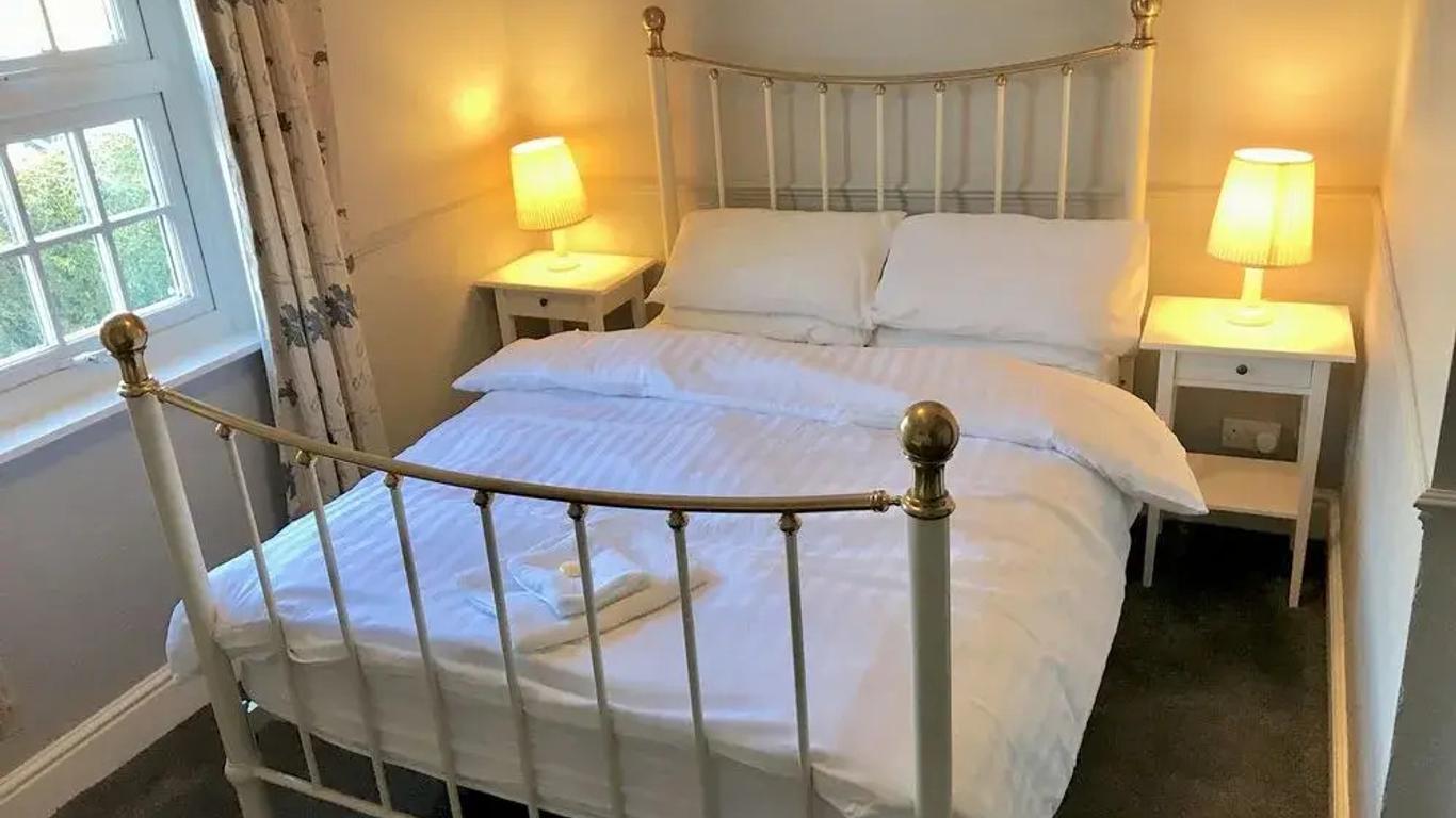 The Red Lion Hotel