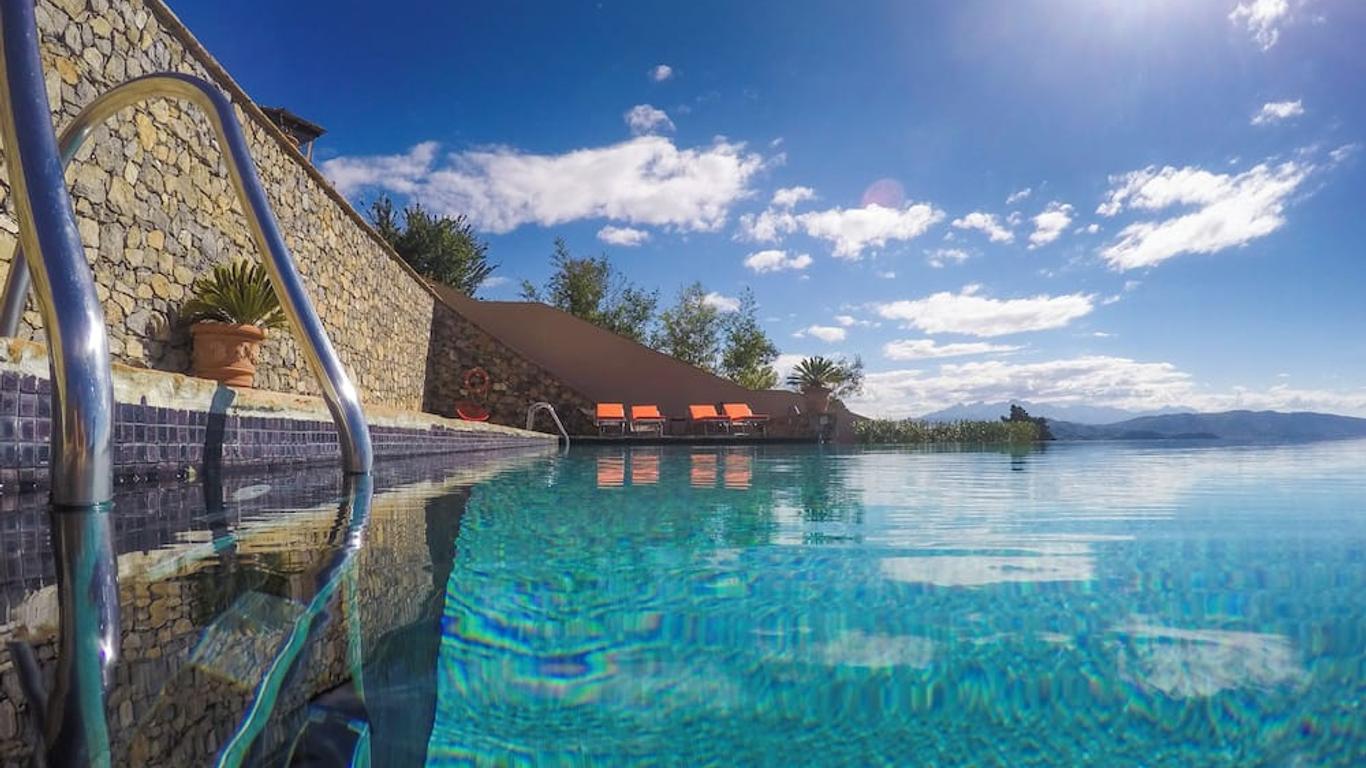 Miramare Apartments&Suites