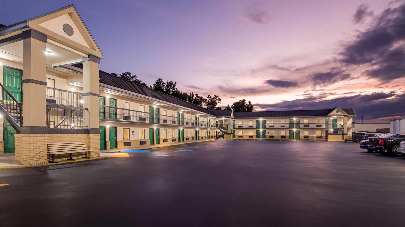 Super 8 by Wyndham Columbia