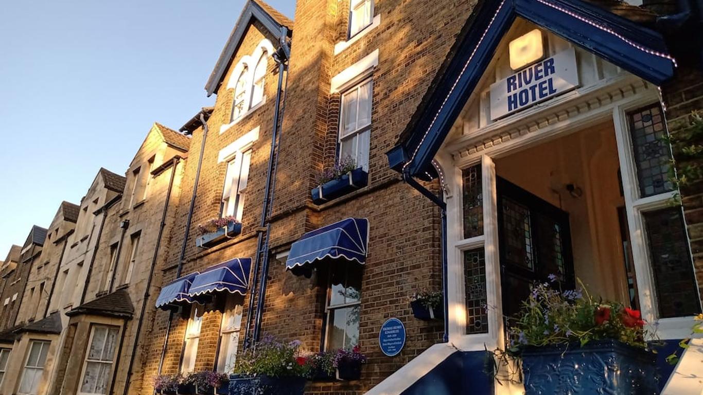 River Hotel