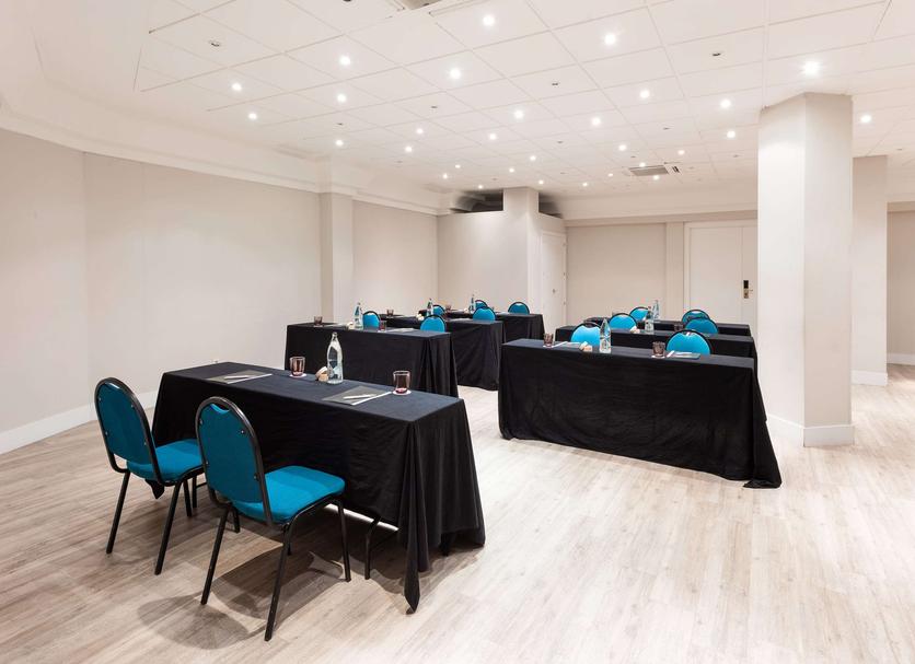 Conference room Ảnh