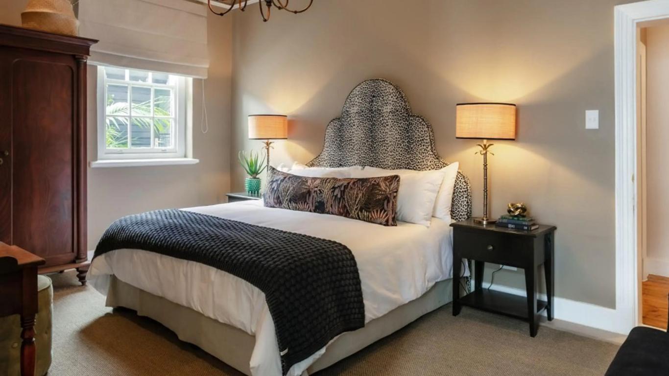 Auberge Alouette Guesthouse