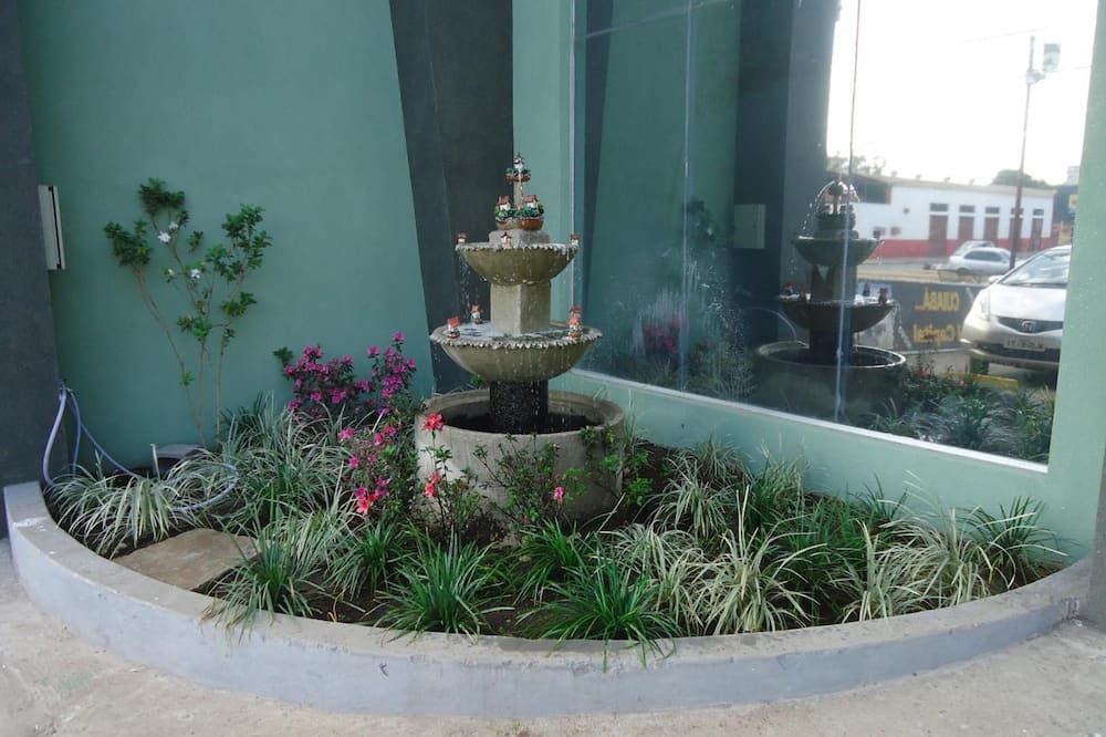 Cảnh ngoài trời