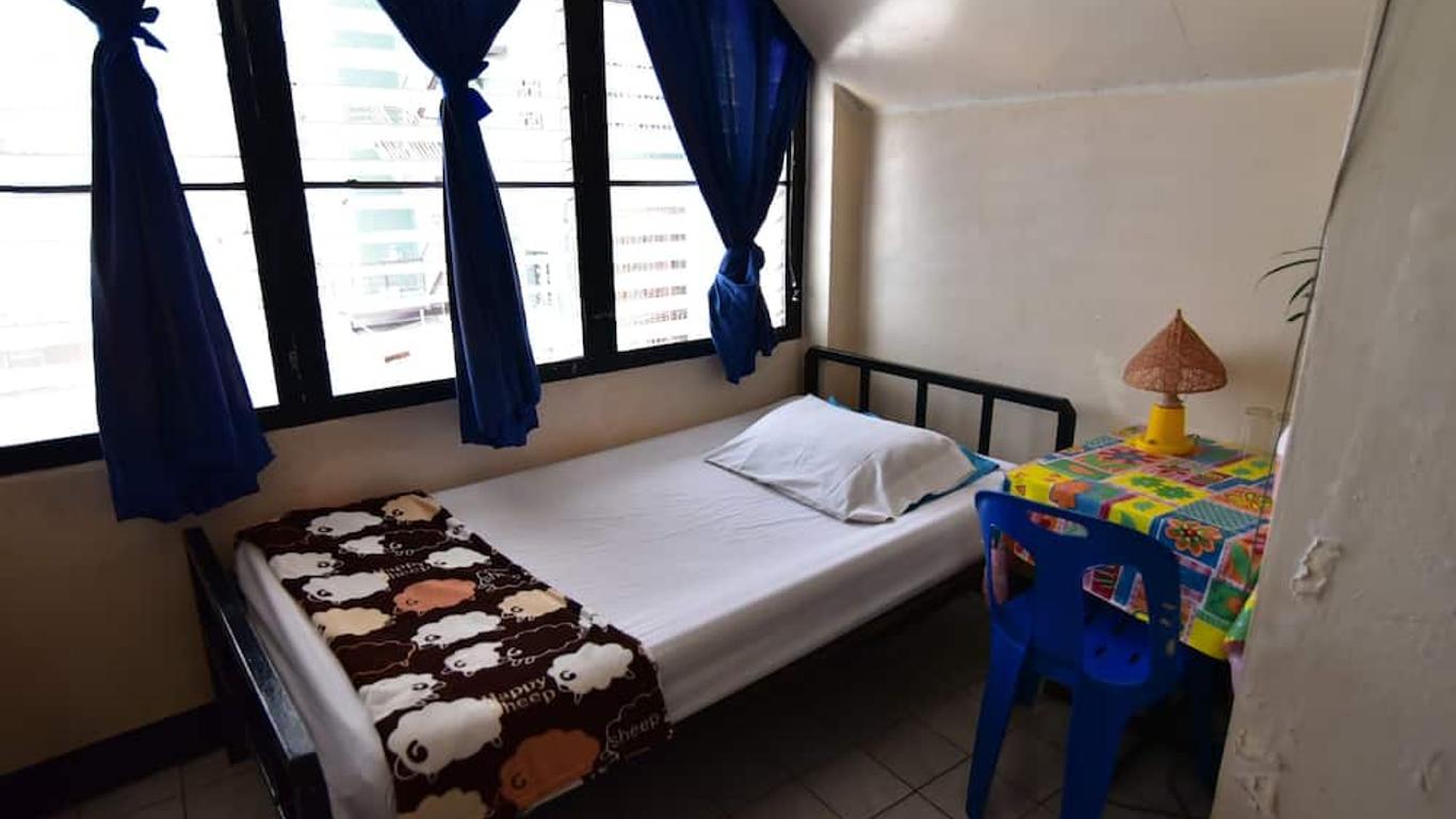 Prasuri Guest House