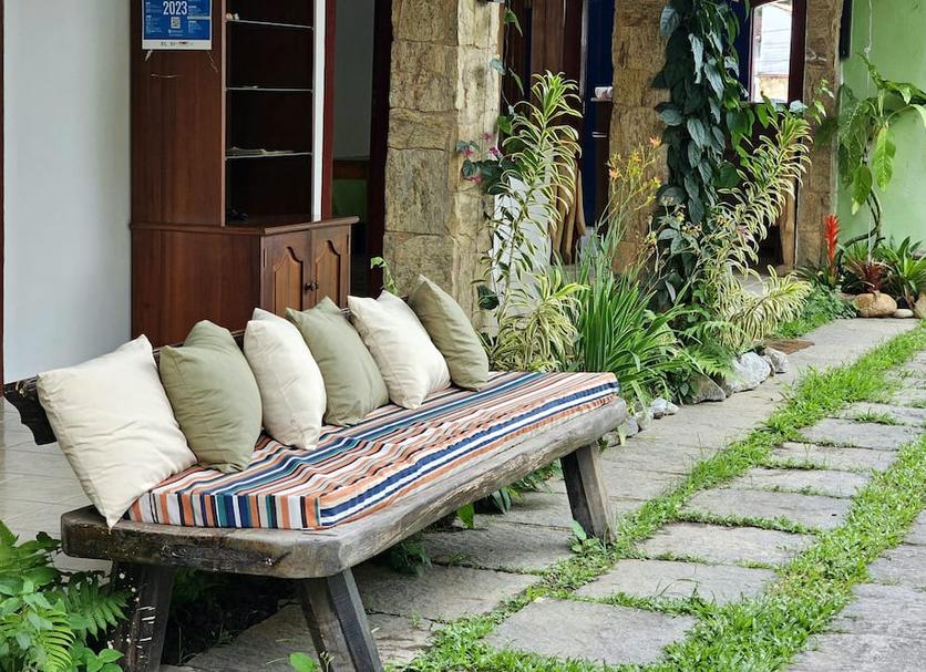 Hàng hiên Ảnh