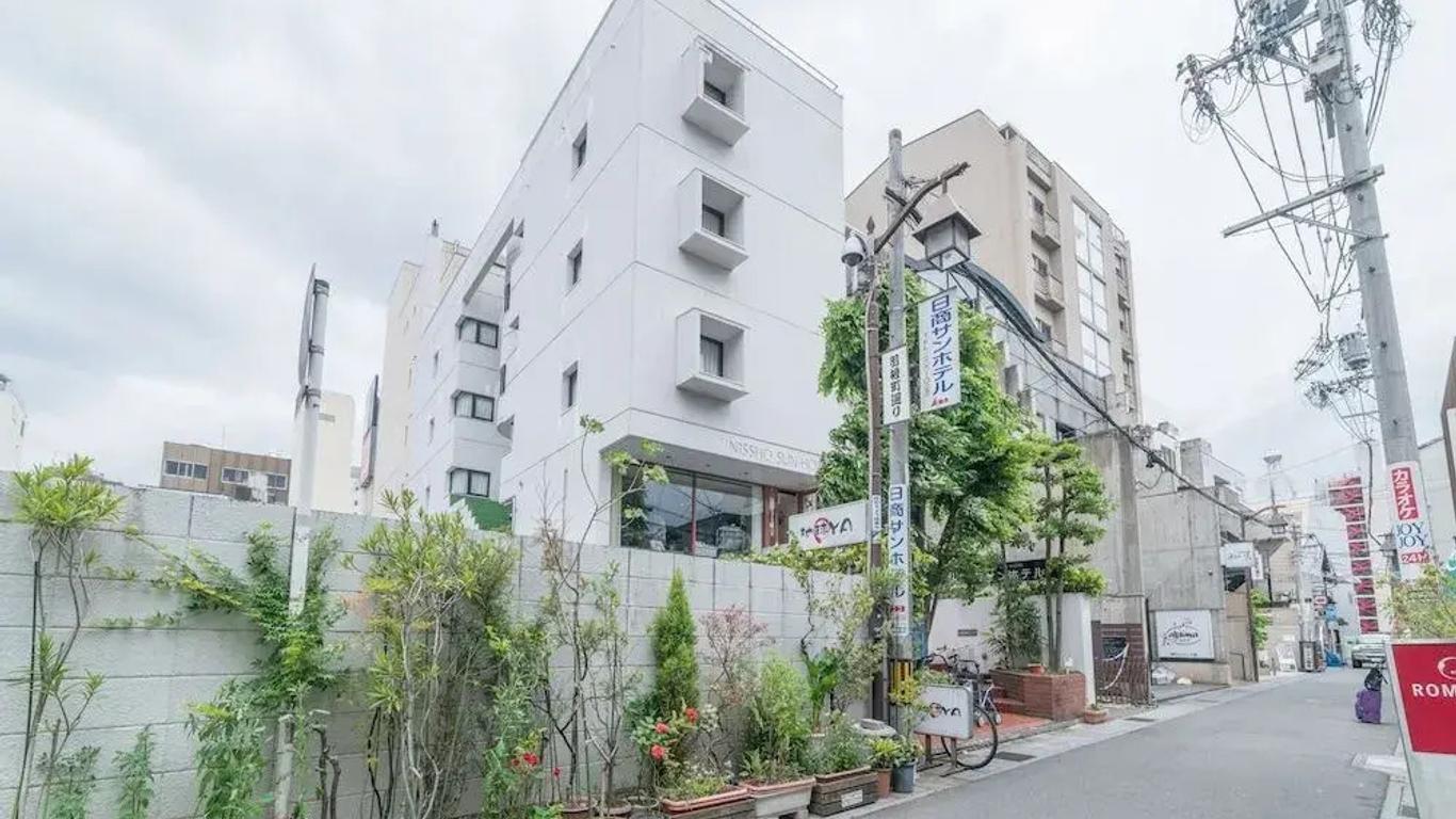 OYO 619 Nissho Sun Hotel