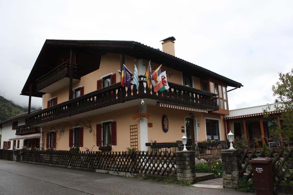 Toà nhà