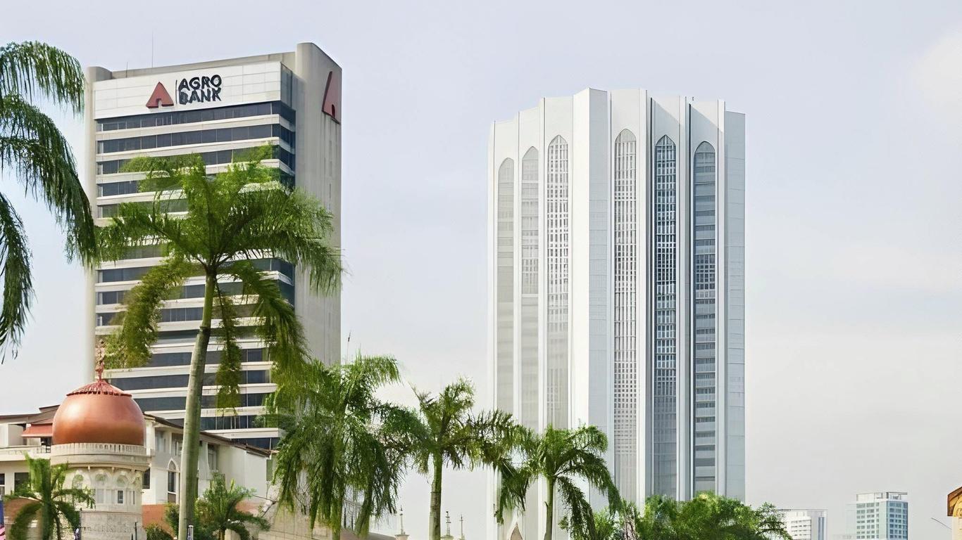 Yy48 Hotel ( 2 Mins Walk From Masjid Jamek Lrt Station )