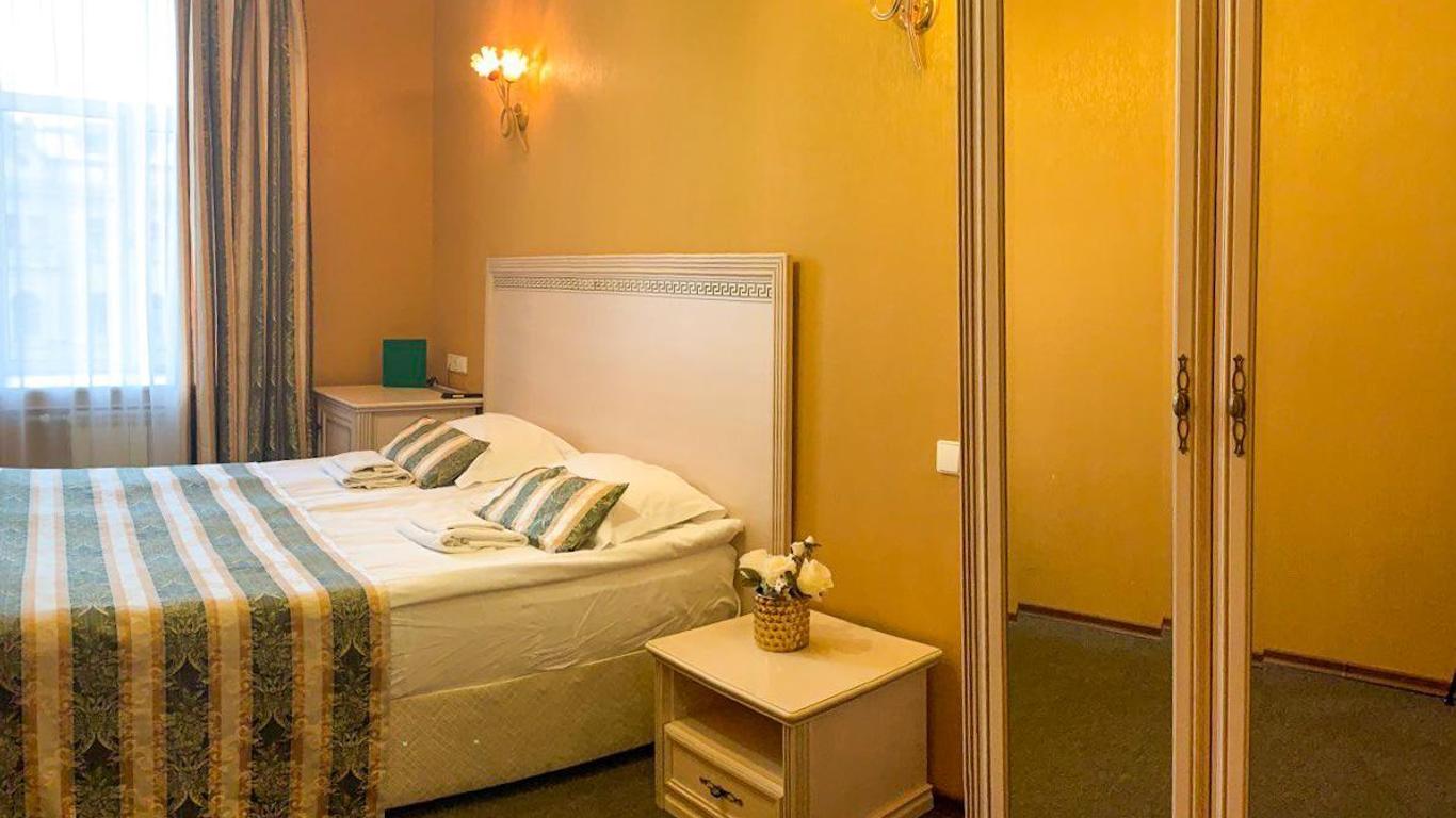 Residence Moika River Hotel