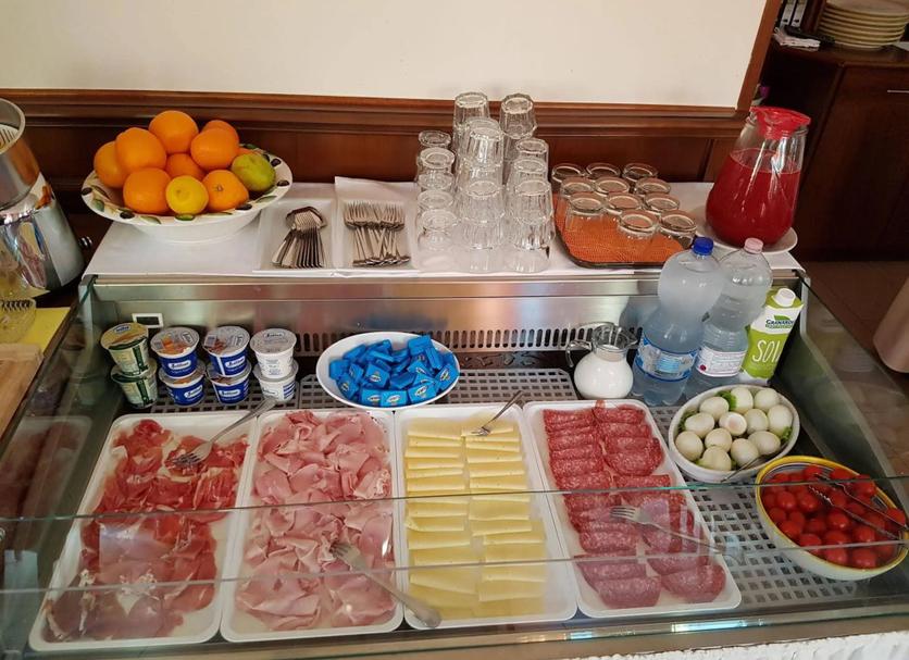 Buffet Ảnh