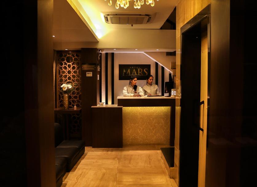 Lễ tân Ảnh
