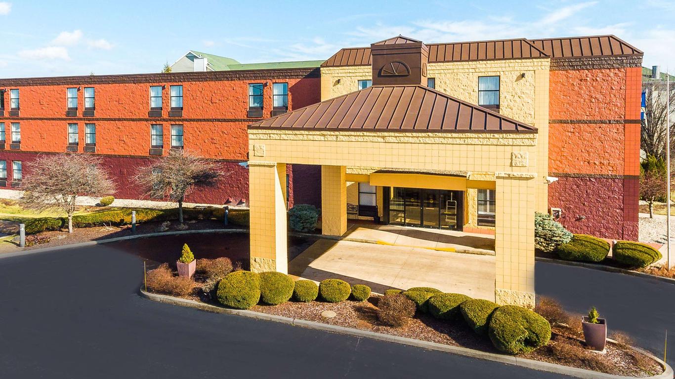 Baymont Inn & Suites by Wyndham Lafayette / Purdue Area