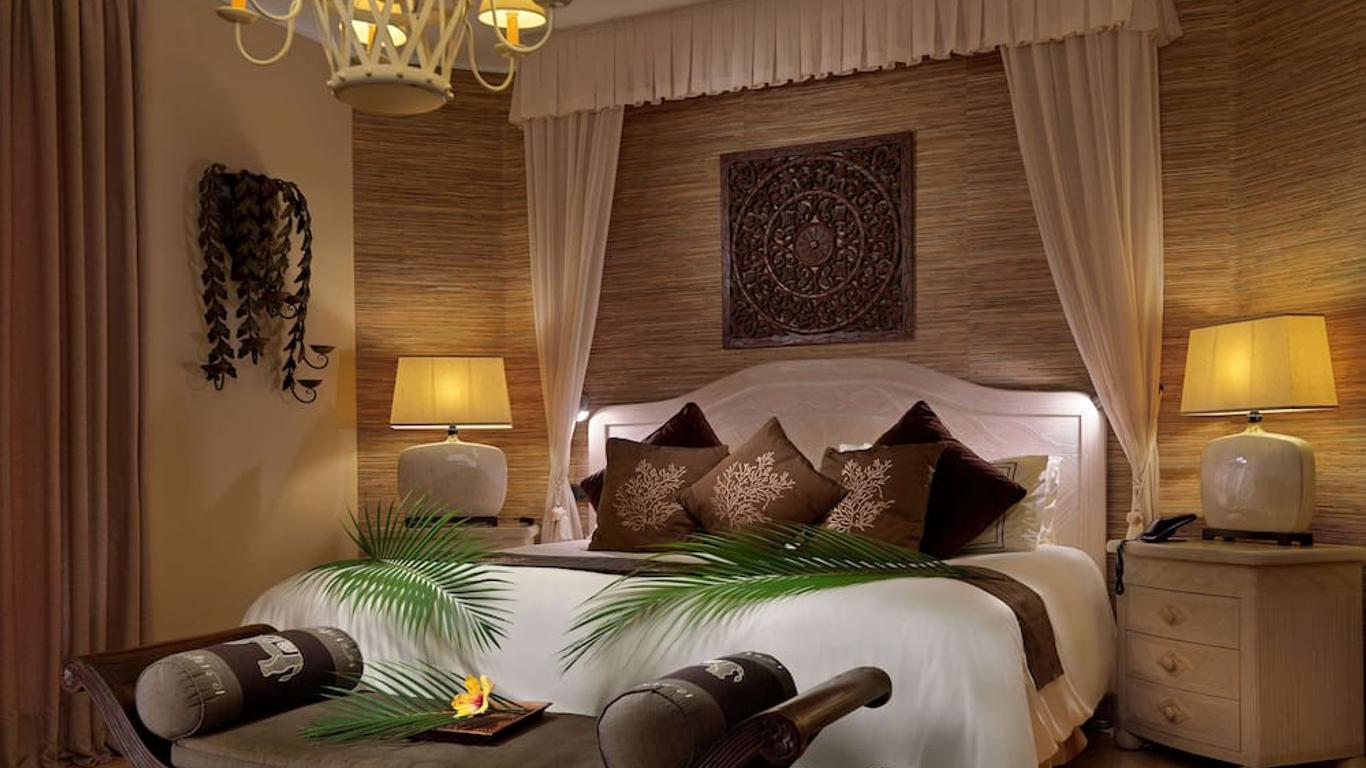 Royal Garden Villas, Luxury Hotel