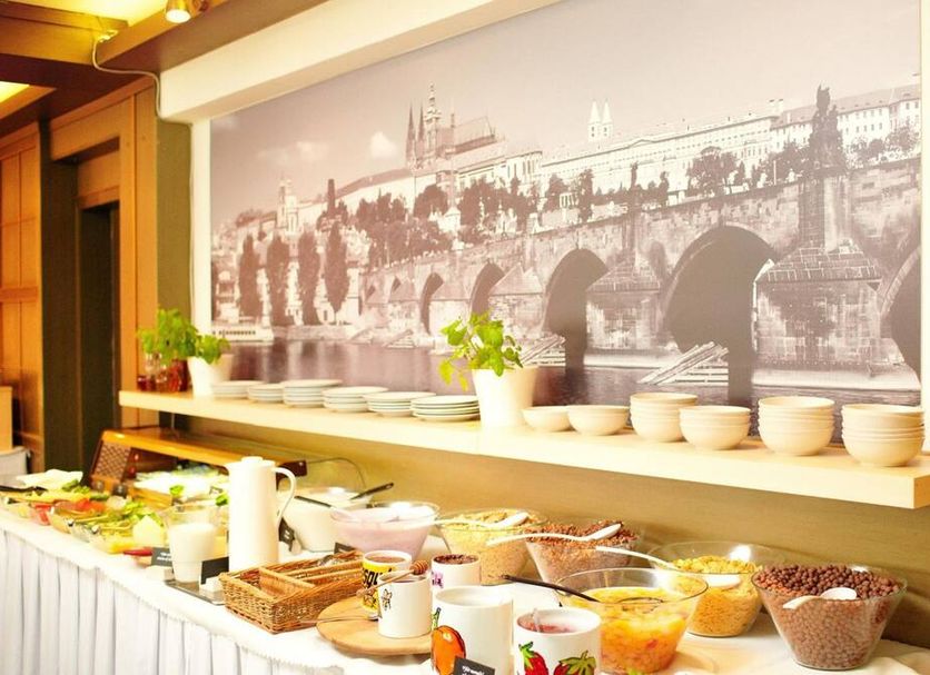 Buffet Ảnh