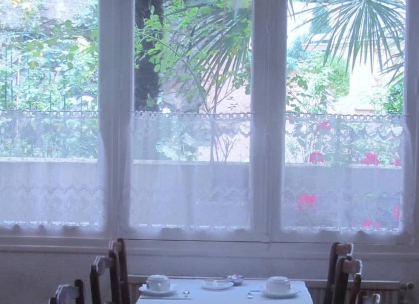 Tiện nghi trong phòng Ảnh