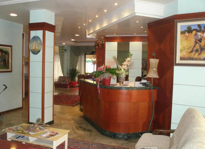 Lễ tân Ảnh