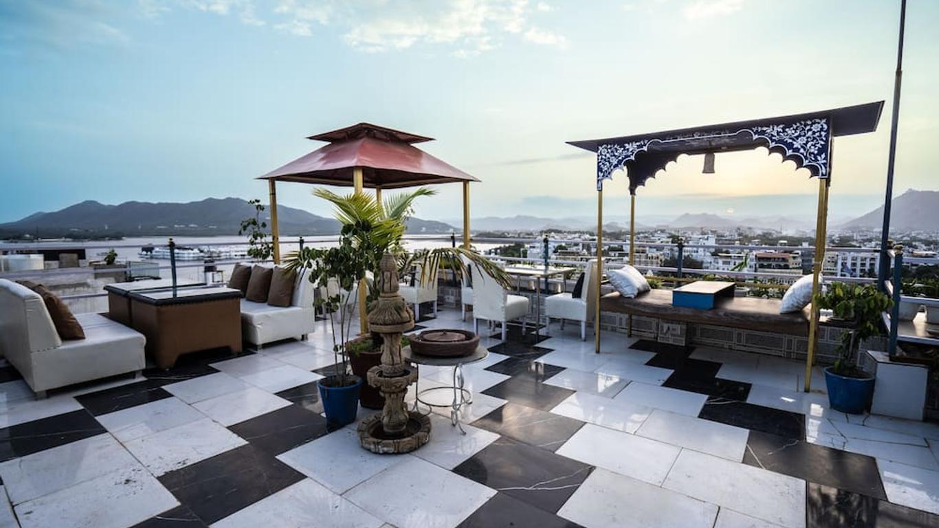 The Lake View Hotel- On Lake Pichola