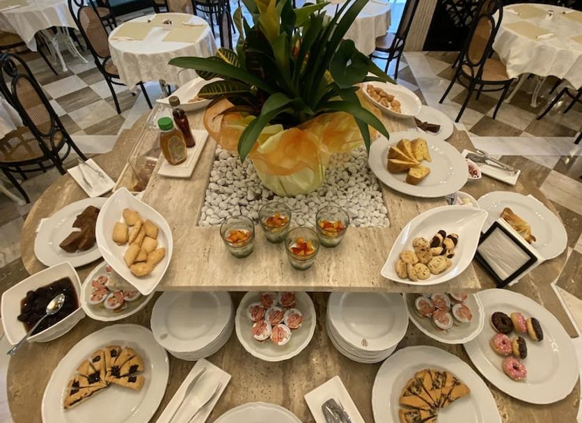 Buffet Ảnh