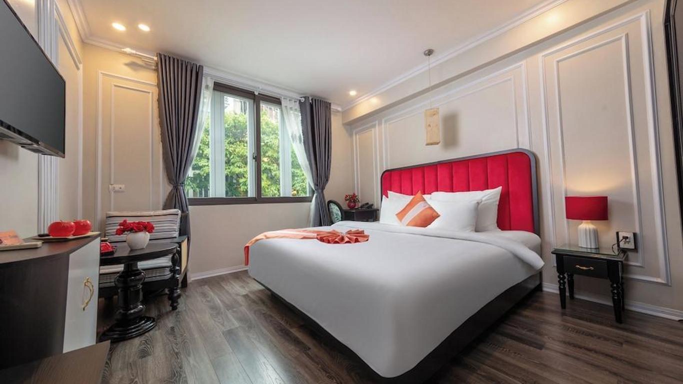 Tu Linh Palace Hotel