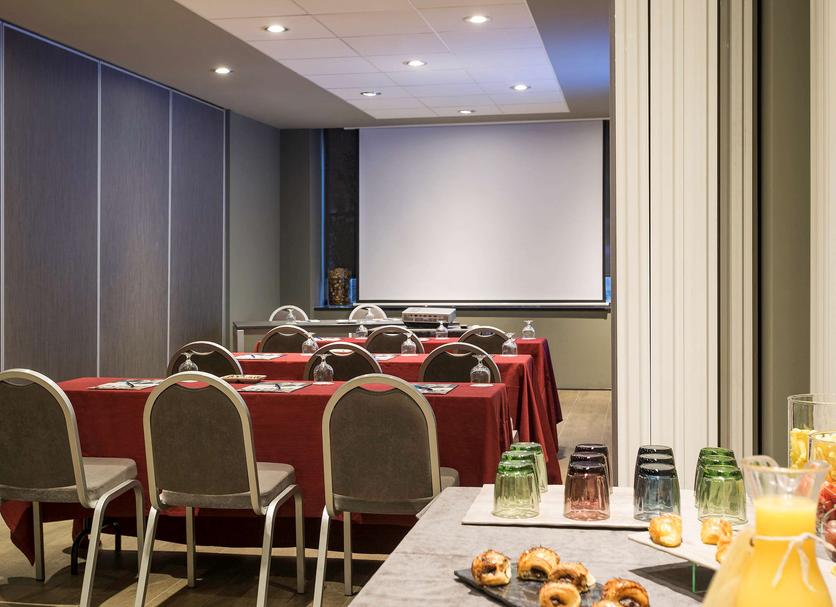 Conference room Ảnh
