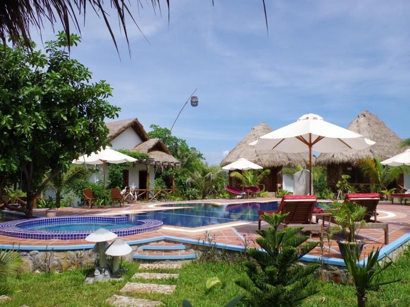 Bể bơi