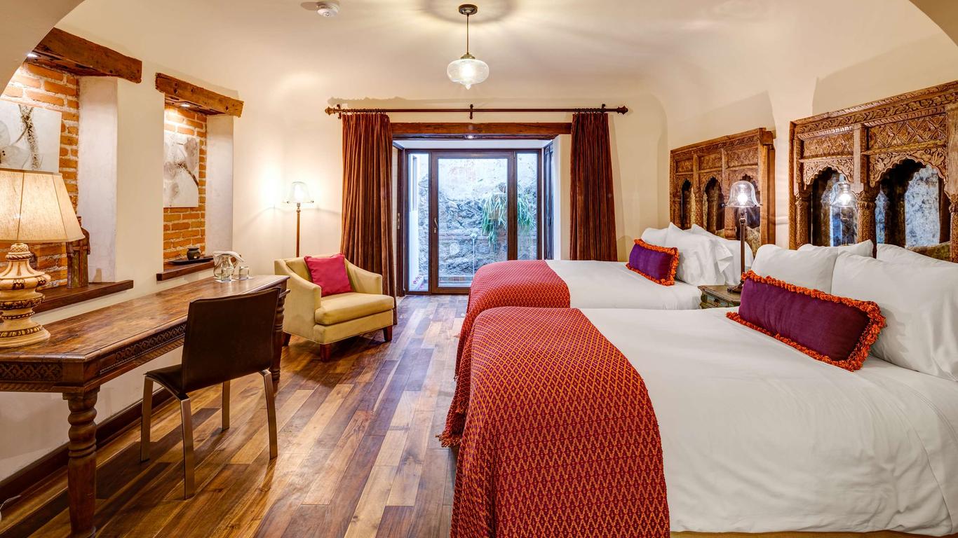 Pensativo House Hotel