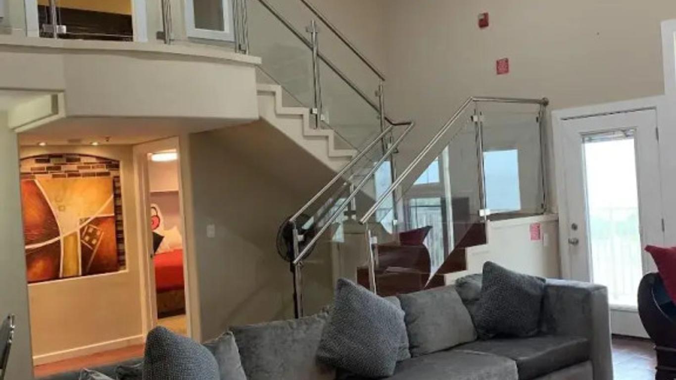 Blue Bay Inn & Suites