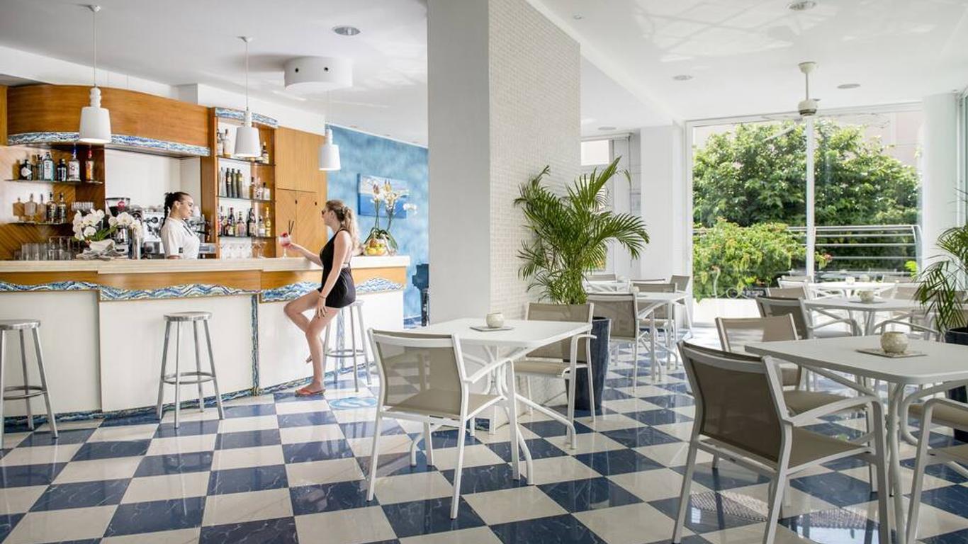 Luxor Beach Boutique Hotel Cattolica