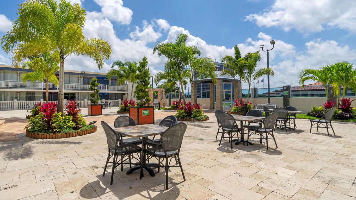 Quality Inn and Conference Center Tampa-Brandon