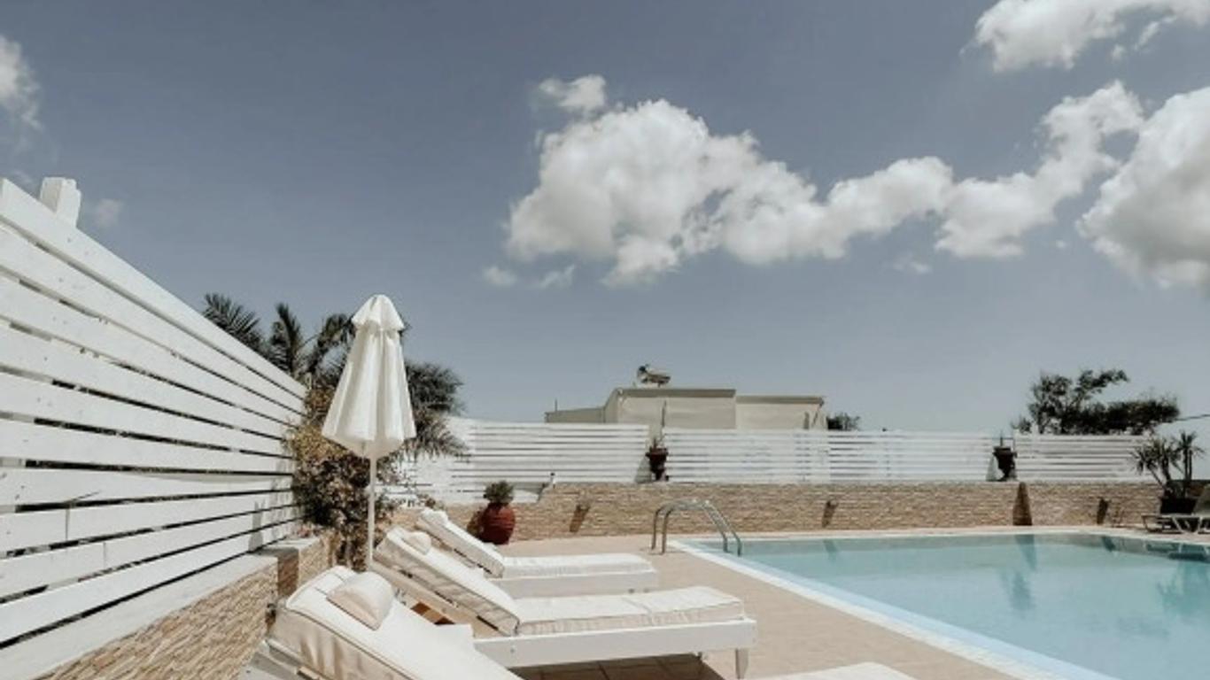 Hotel Thirasia