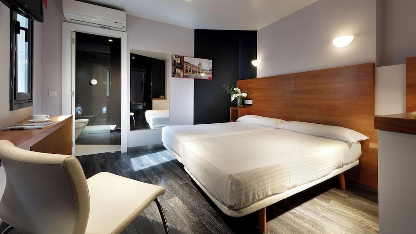 Exe Hotel El Magistral