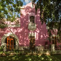 Rosas & Xocolate Boutique Hotel
