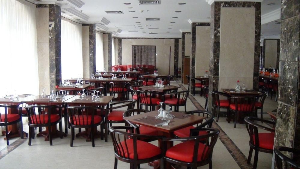 Nhà hàng