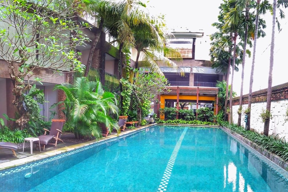 Bể bơi