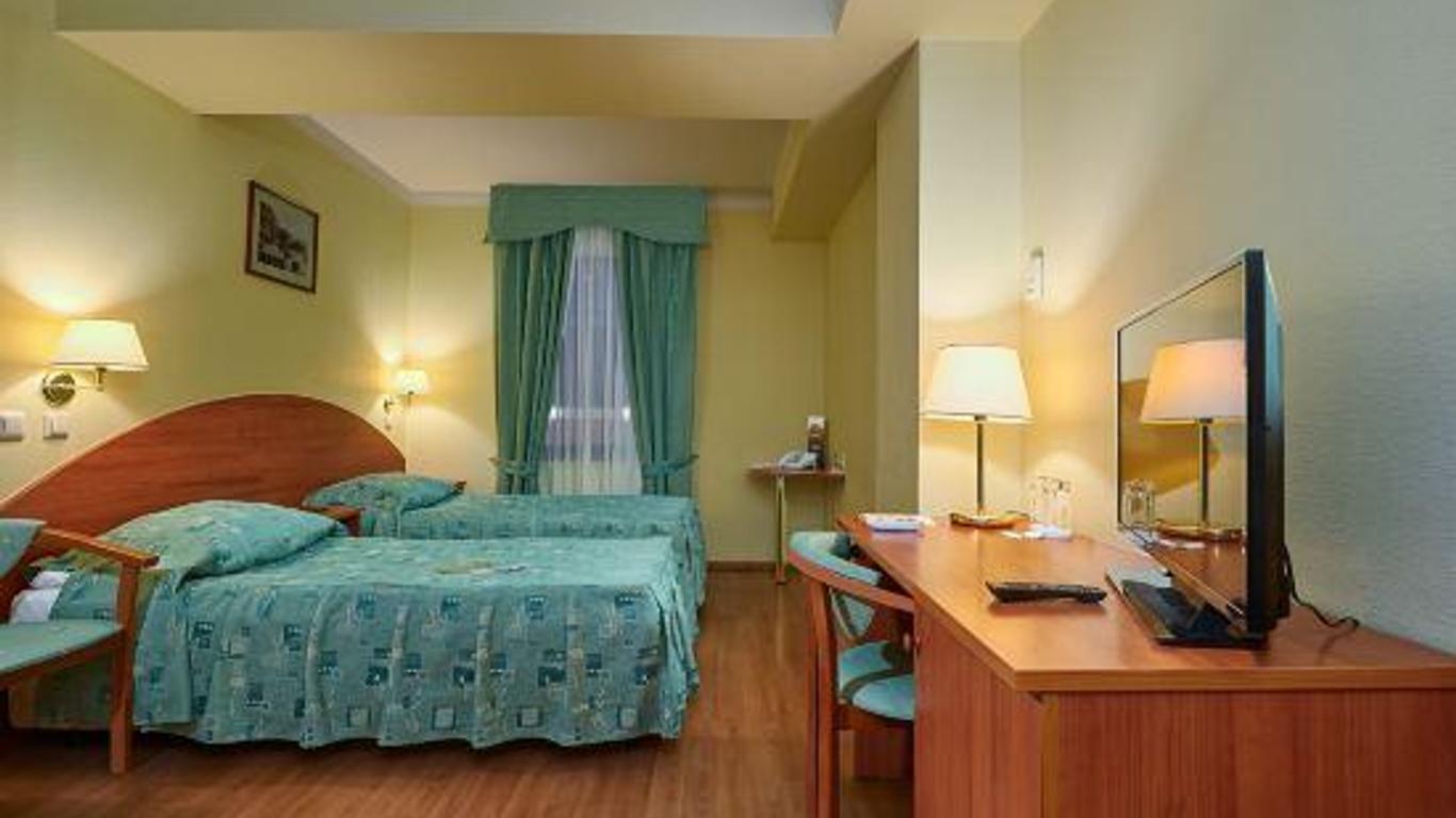 Hotel Dostoevsky-New