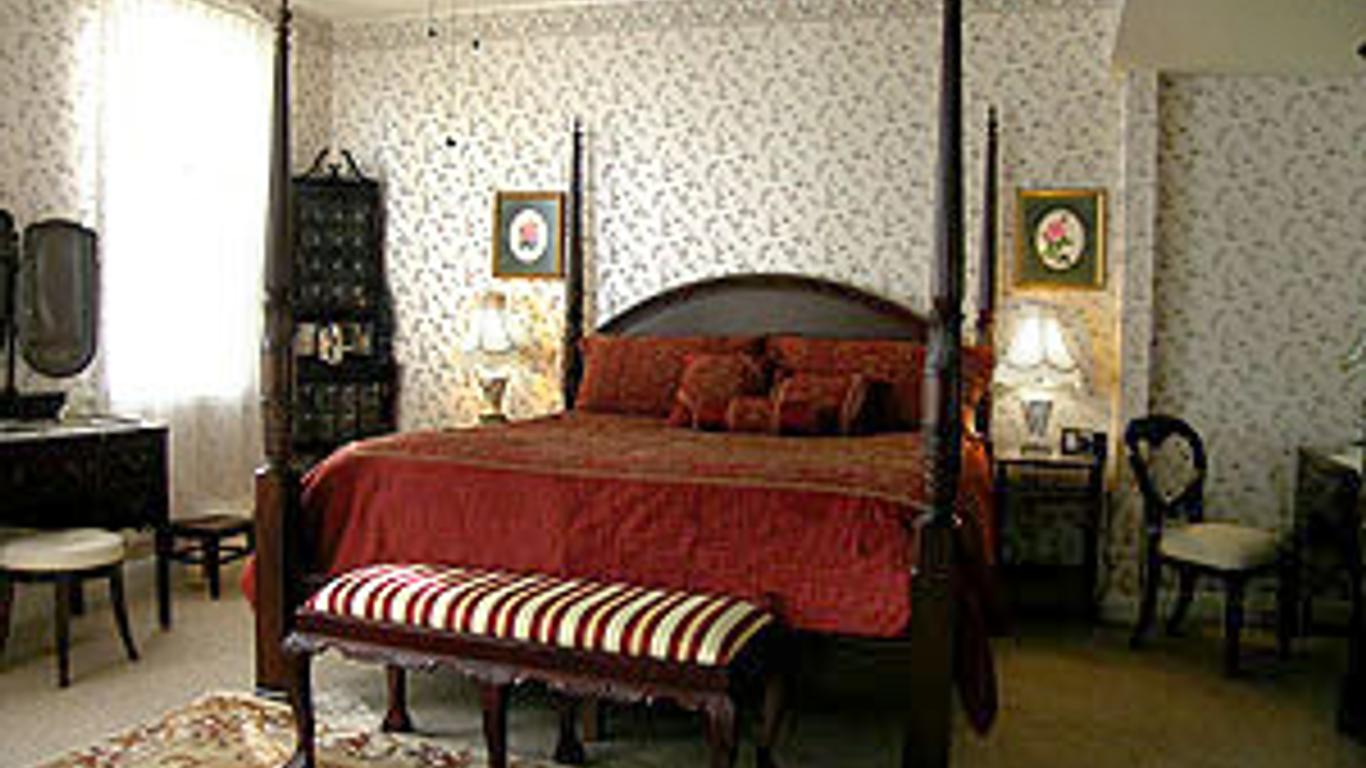 Rose Manor Bed & Breakfast