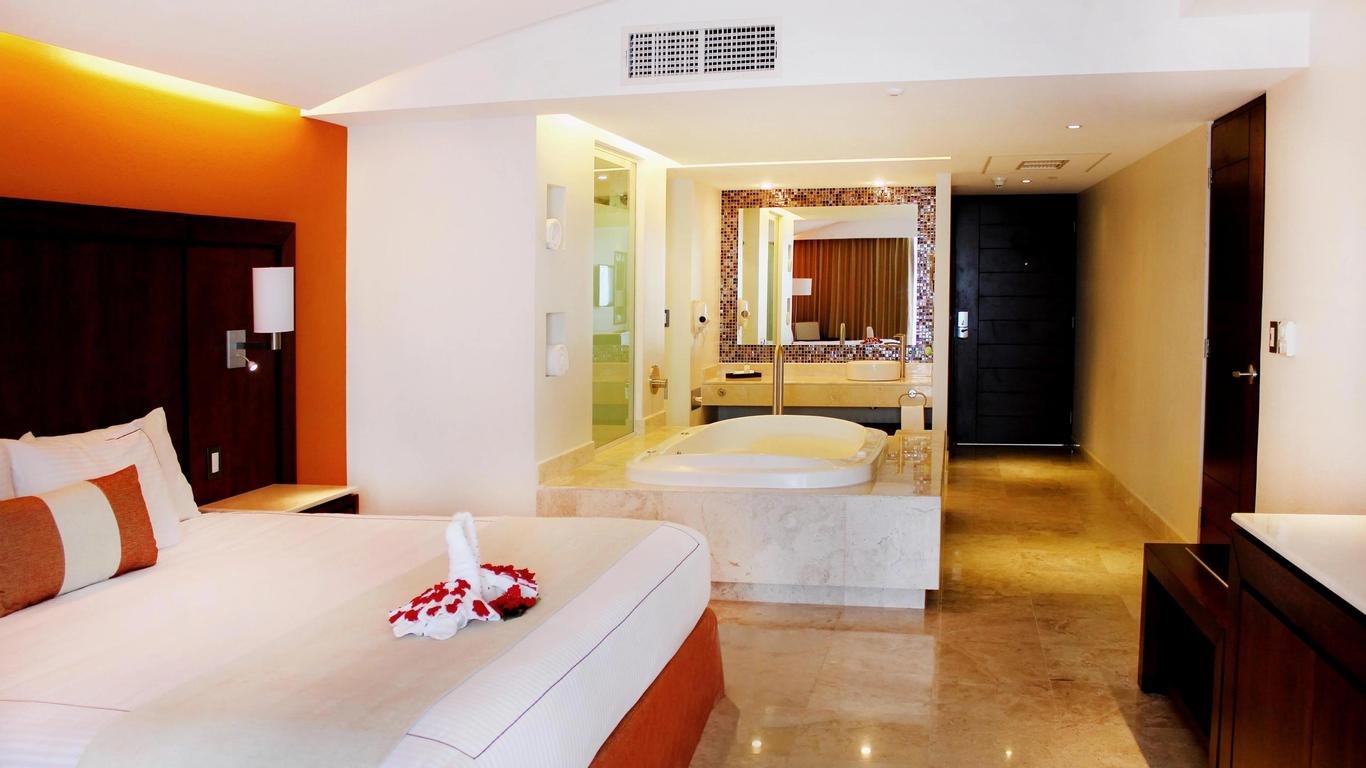Azul Ixtapa Grand All Suites - Spa & Convention Center