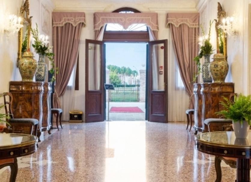 Lối vào khách sạn Ảnh