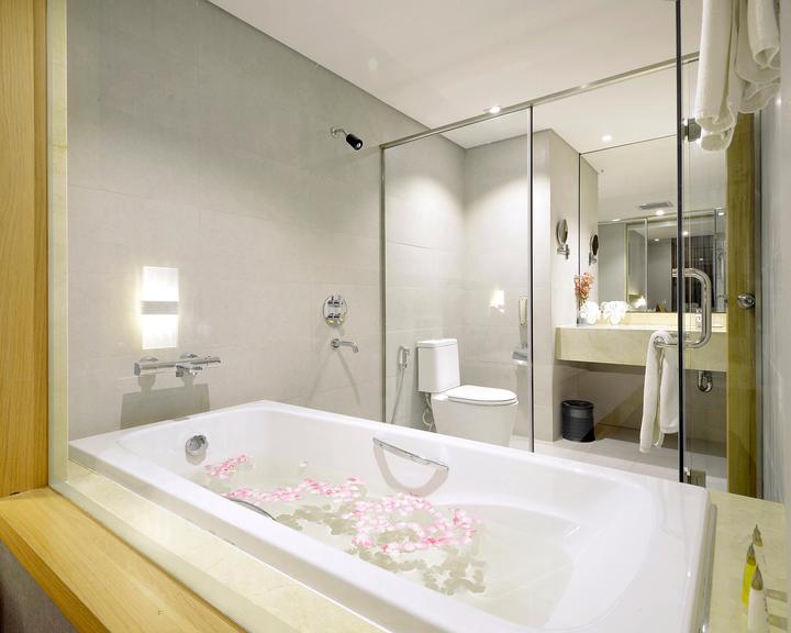 The Reed Hotel từ 842.058 ₫ (1̶.̶0̶6̶9̶.̶6̶4̶1̶ ̶₫̶). Ninh Bình Khách sạn -  KAYAK
