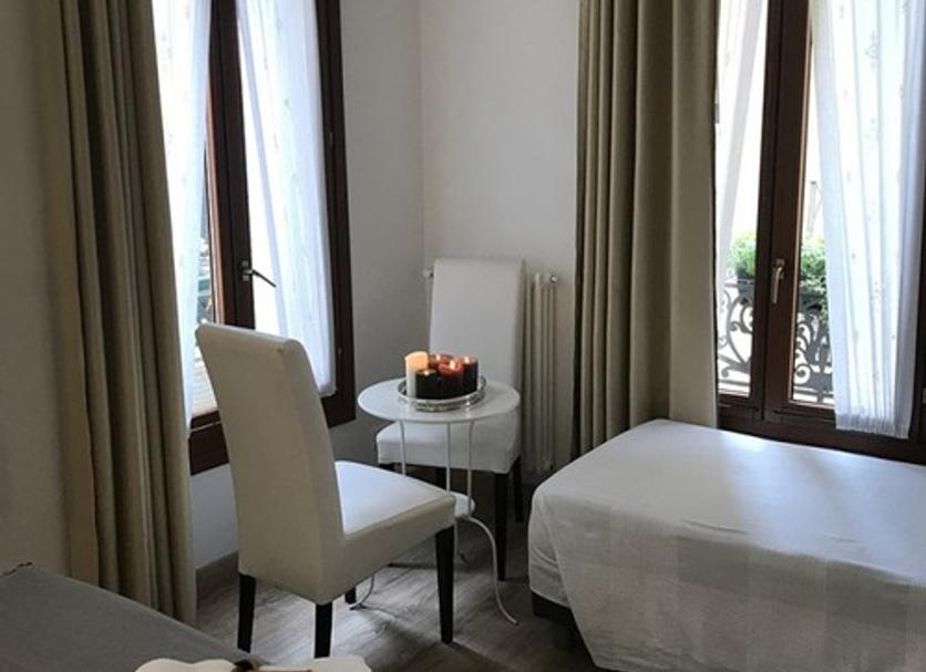 Tiện nghi trong phòng Ảnh